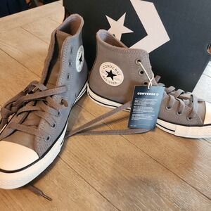 Converse‎ Chuck Taylor AllStar HighTop Gray Sneakers Leather 7 Mens/9 Womens NEW